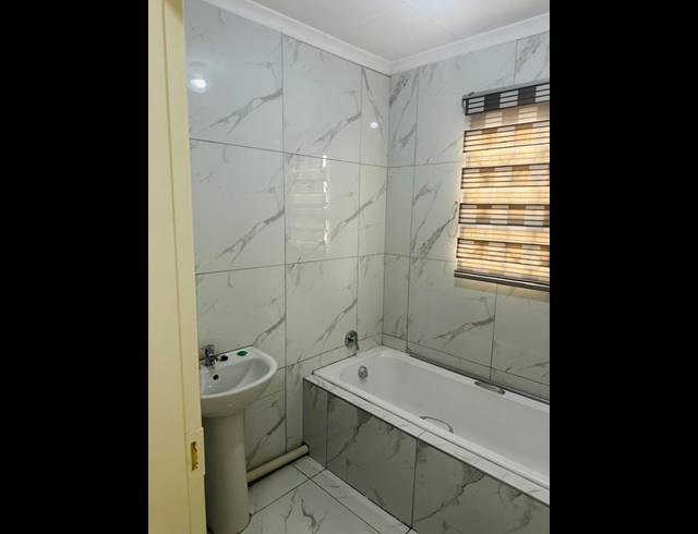 2 BEDROOM HOUSE FOR SALE IN WILFORDON